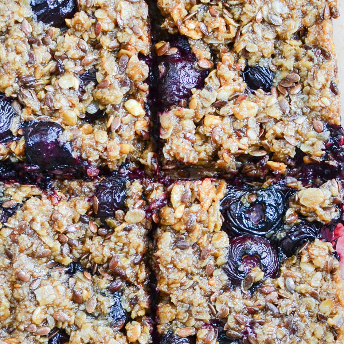 Blueberry granola breakfast bars