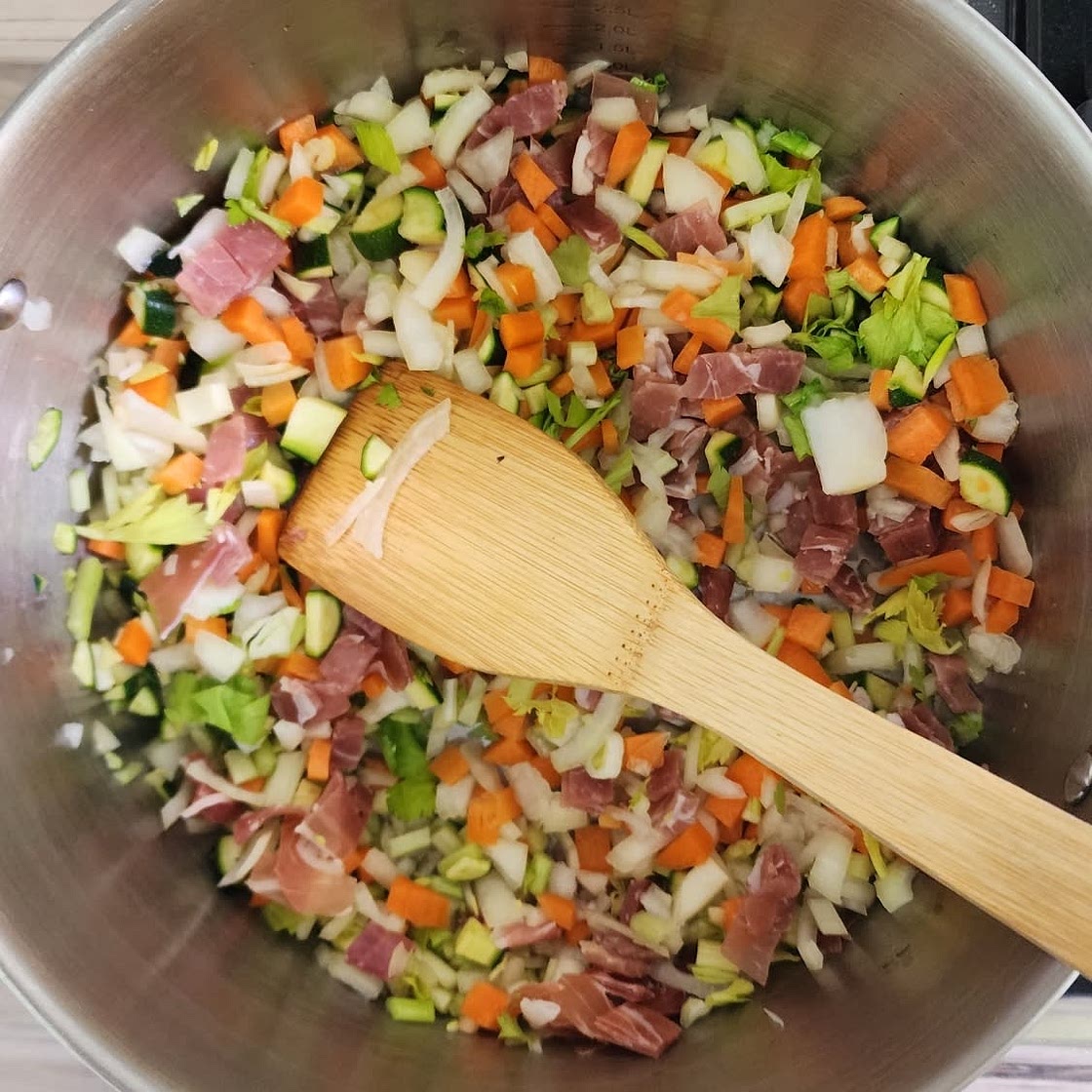 Classic minestrone soup