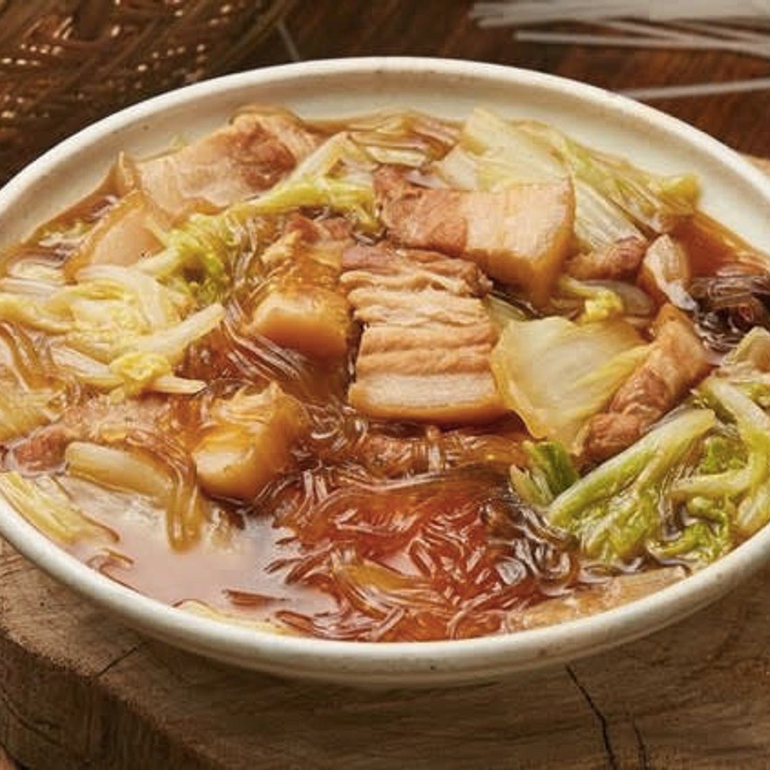 Stewed pork & Chinese cabbage (猪肉炖白菜)