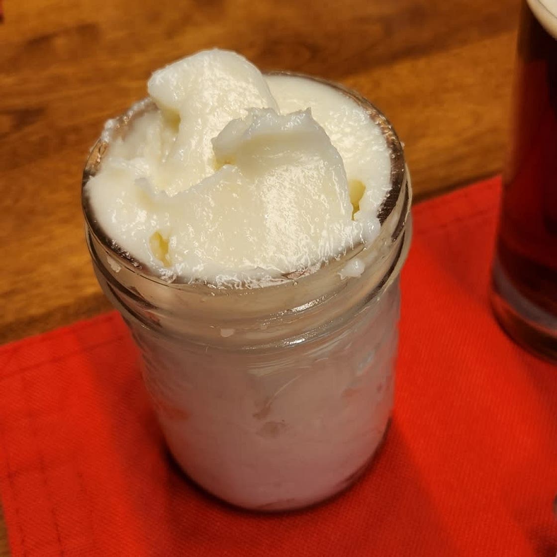 Lebanese Garlic Sauce (Toum)