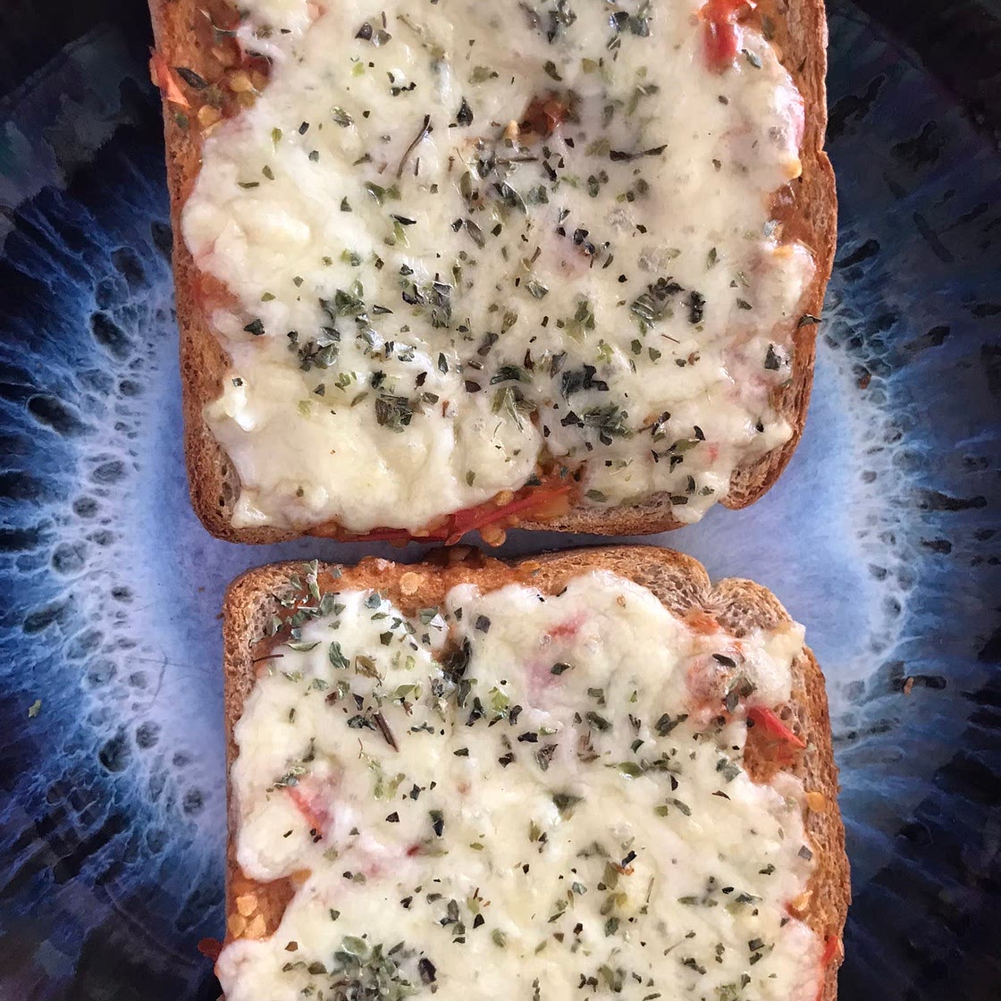 Easy healthy pizza toats