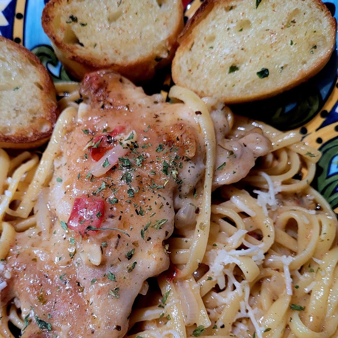 Italian Chicken Pasta in Creamy White Wine Parmesan Cheese Sauce