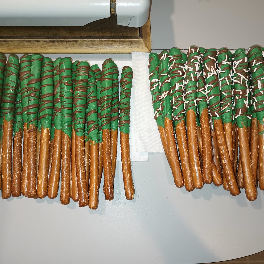 "Camouflage" Chocolate Dipped Pretzel Rods
