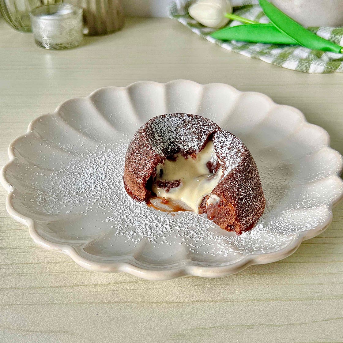 Chocolate molten cakes