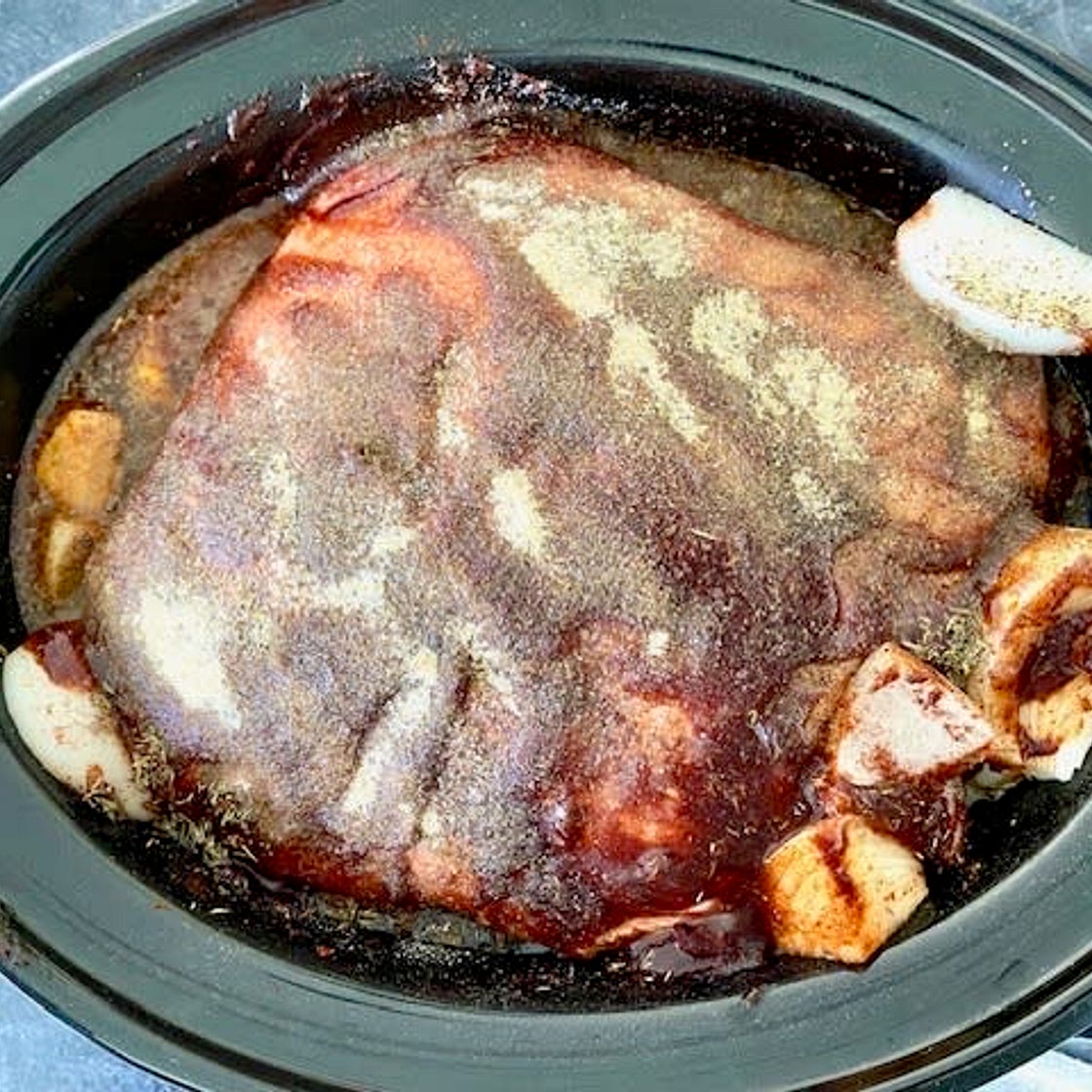 Easy Pulled Pork in the Crockpot