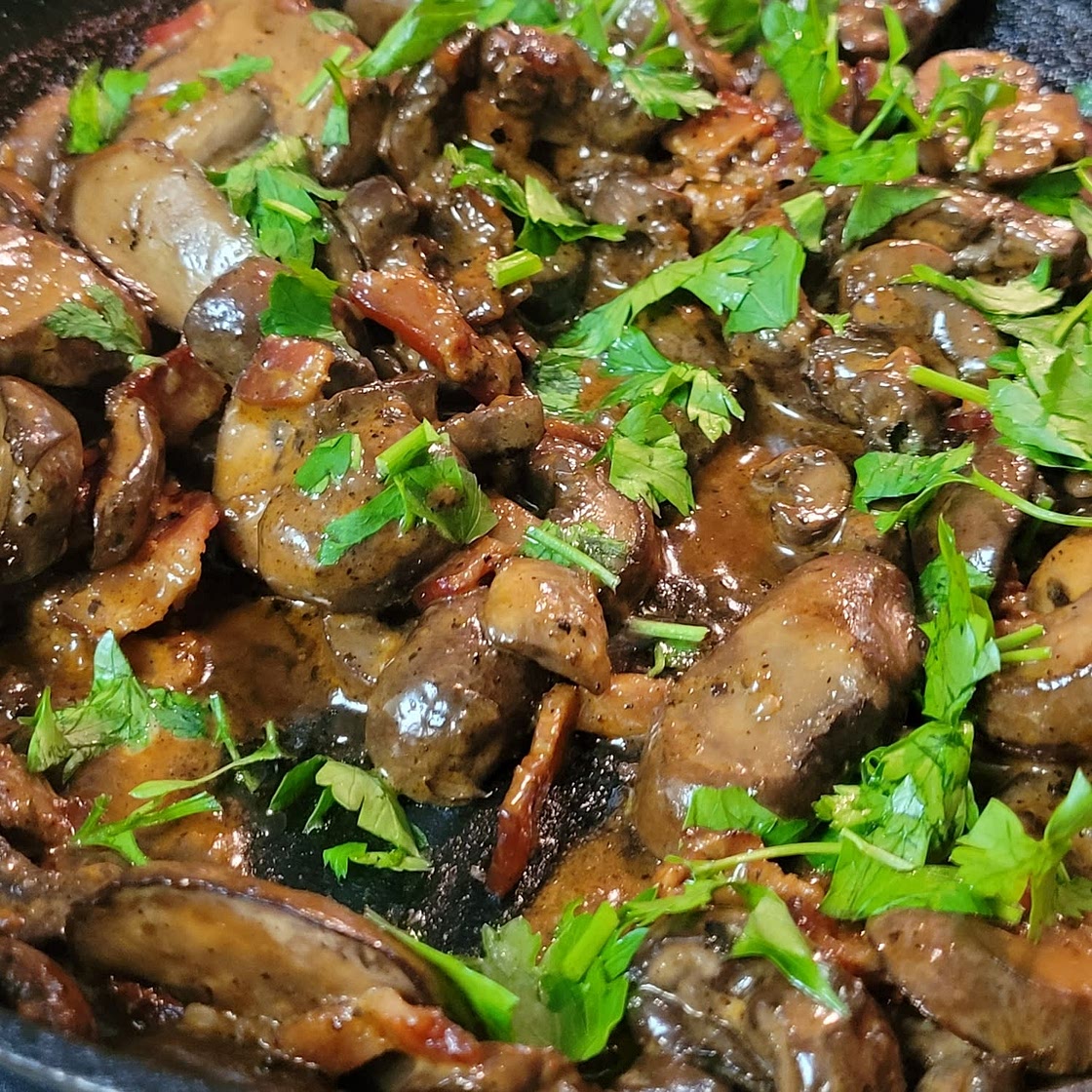Creamy Garlic Mushrooms with Bacon
