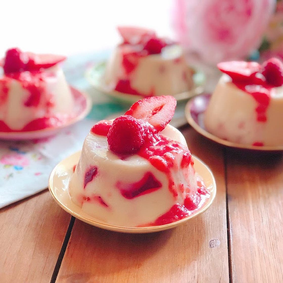 Strawberry Mosaic Mexican Jello Dessert