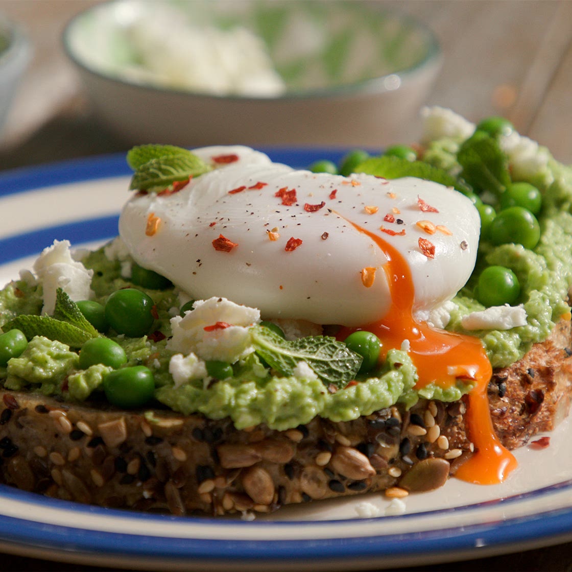 Creamy Crushed Peas on Toast