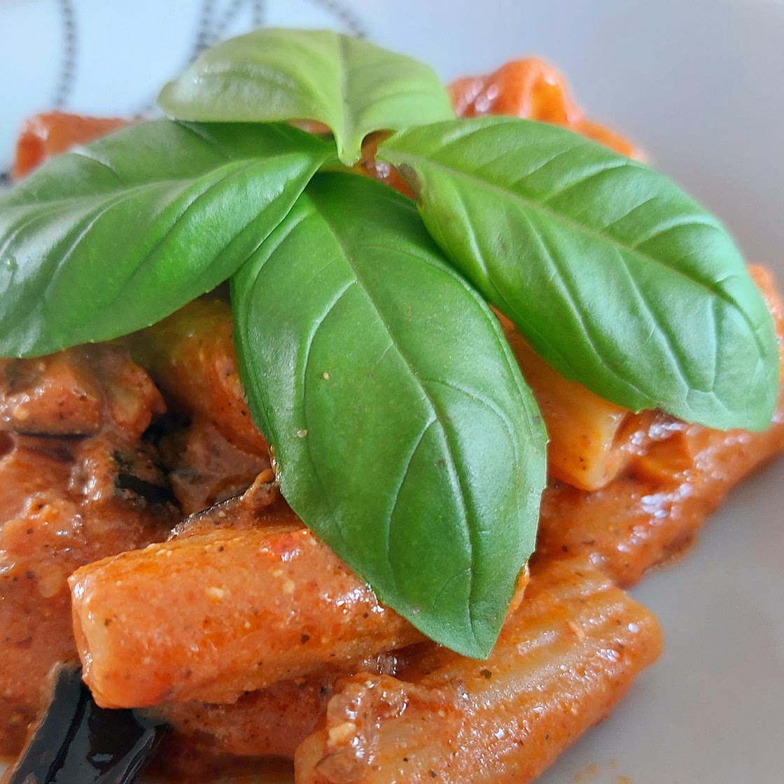 Pasta - Eggplants, ricotta sauce and nduja