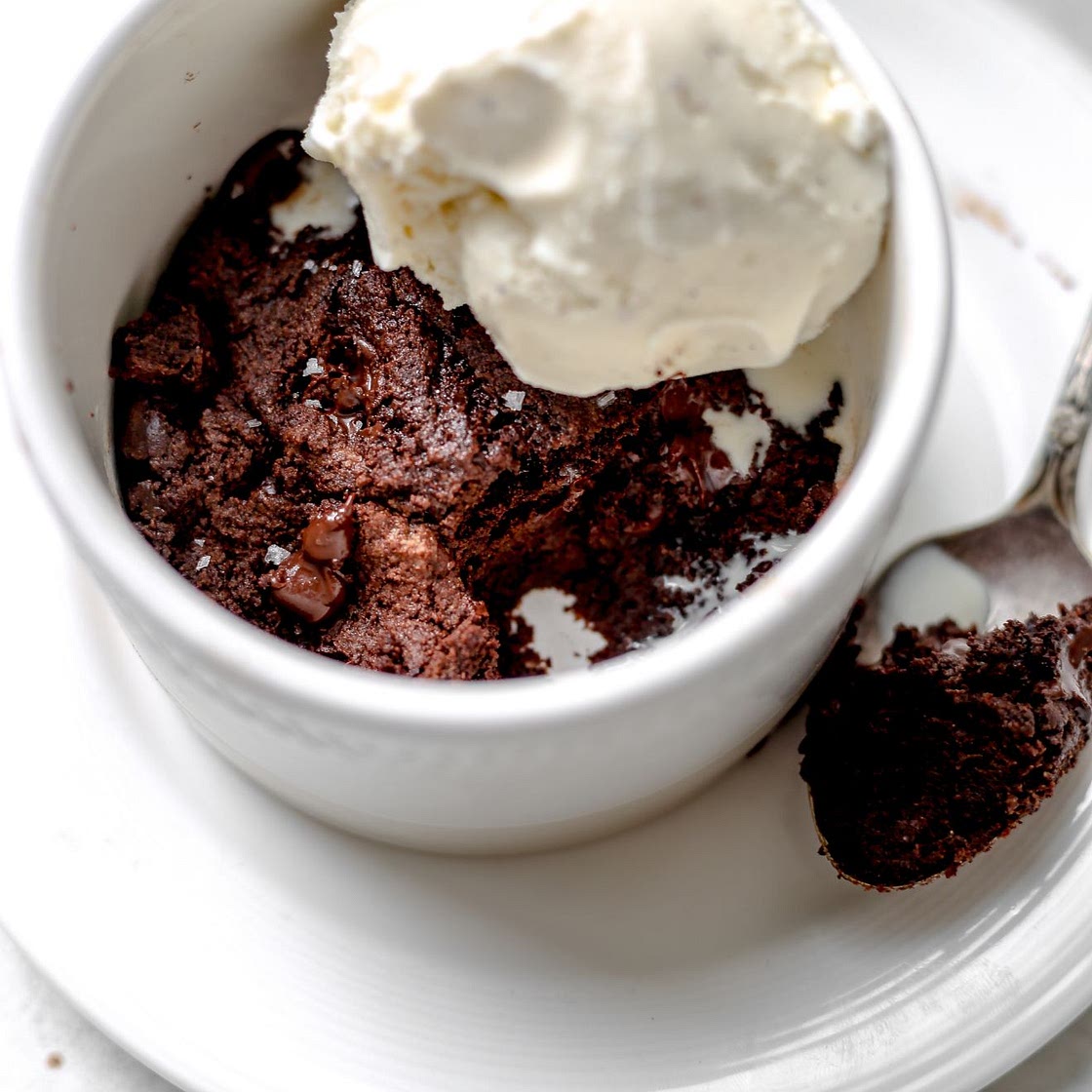 1-Min Fudgey Vegan Mug Brownie