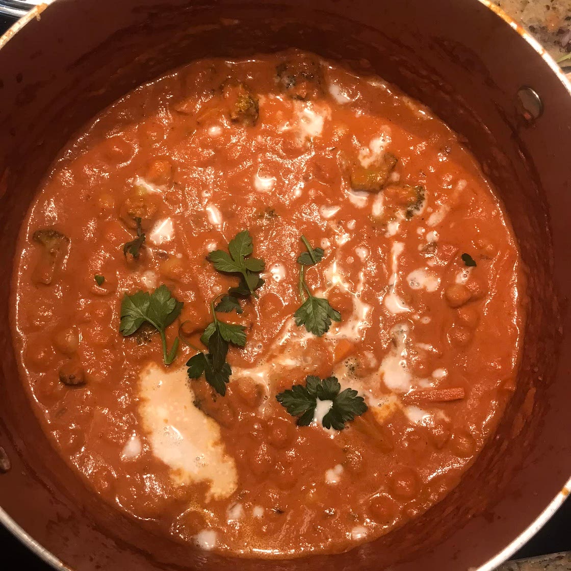 Creamy coconut chickpea curry (vegan 🌱)