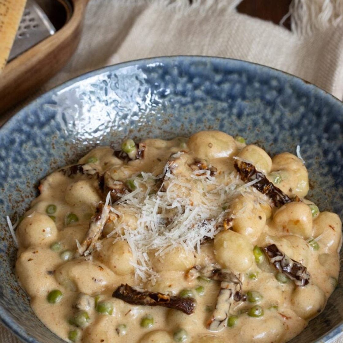 One-Pan Creamy Gnocchi, Sun-Dried Tomatoes And Peas