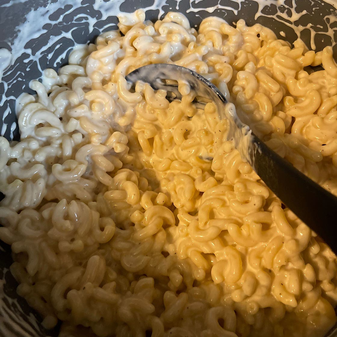 White cheddar mac n cheese (IP)