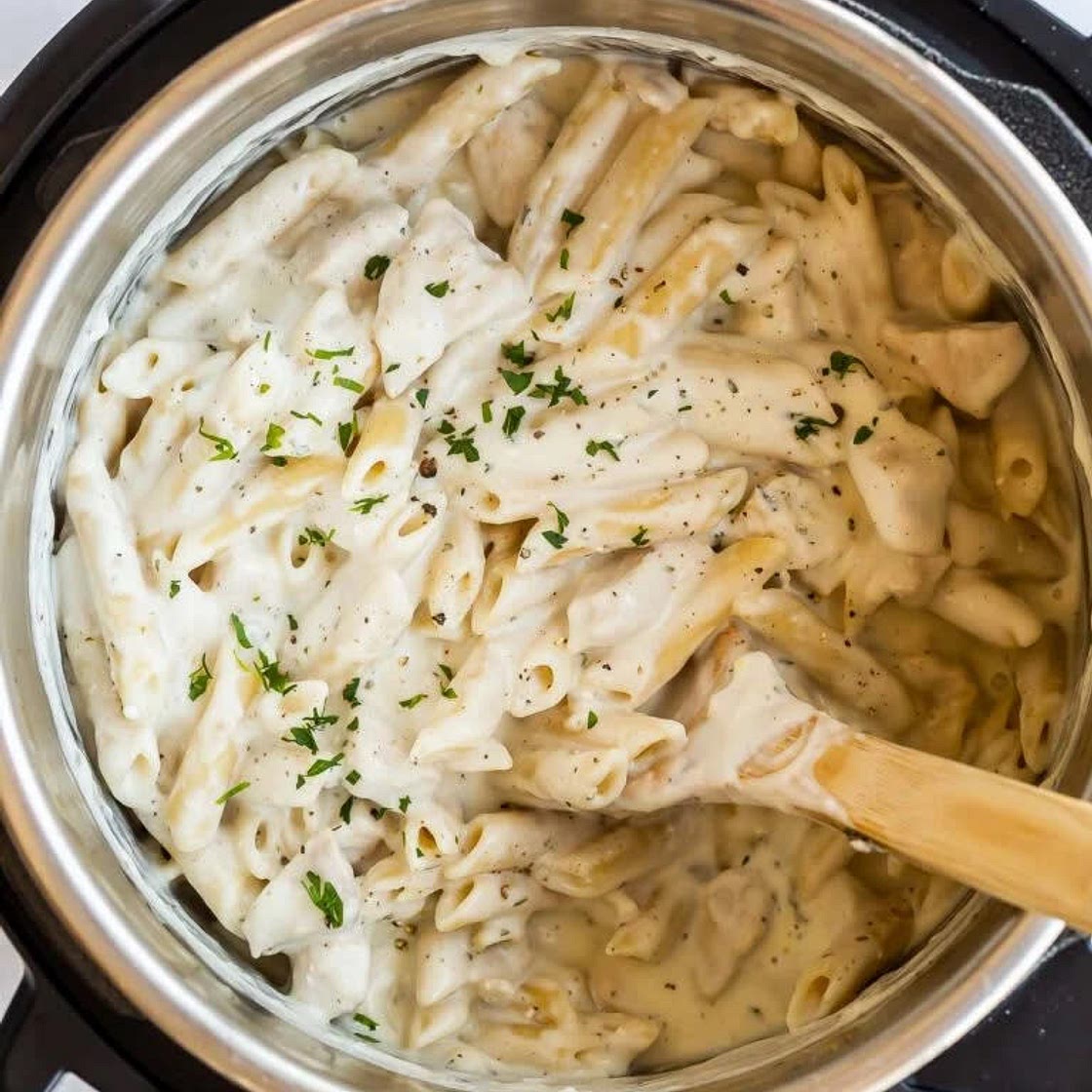 Pressure-Cooker Chicken Alfredo Penne Pasta