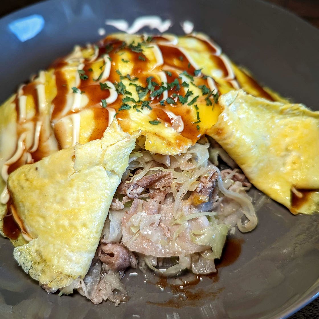 Tompei yaki (Japanese omelet cabbage&pork)