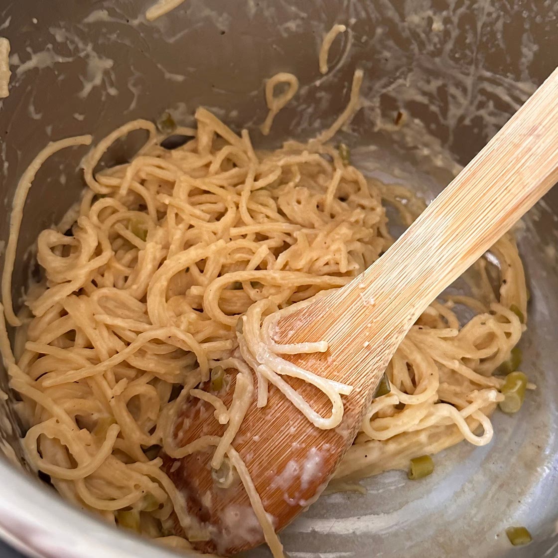 Creamy garlic pasta (ip)