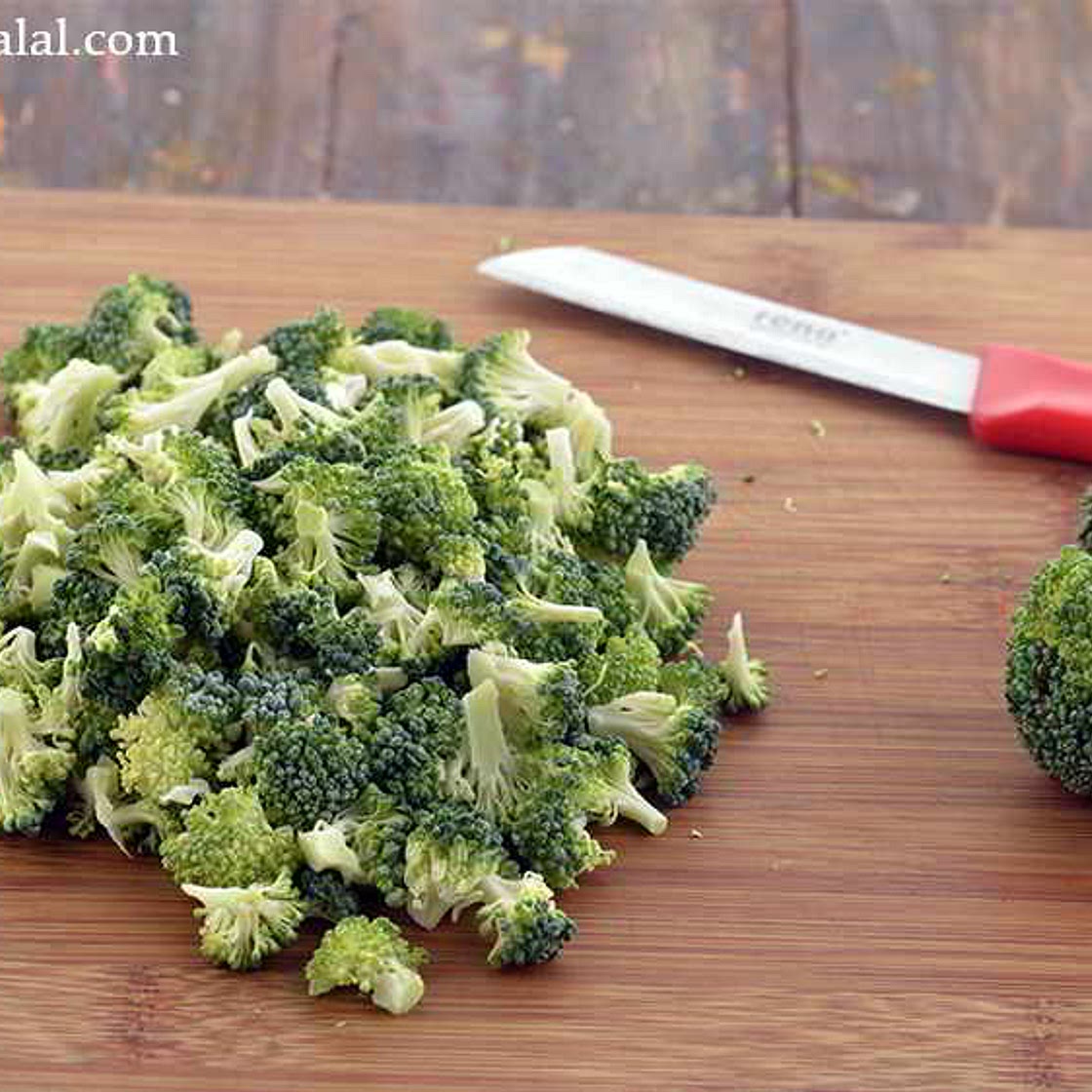 broccoli almond soup recipe | protein rich soup | healthy almond broccoli soup |