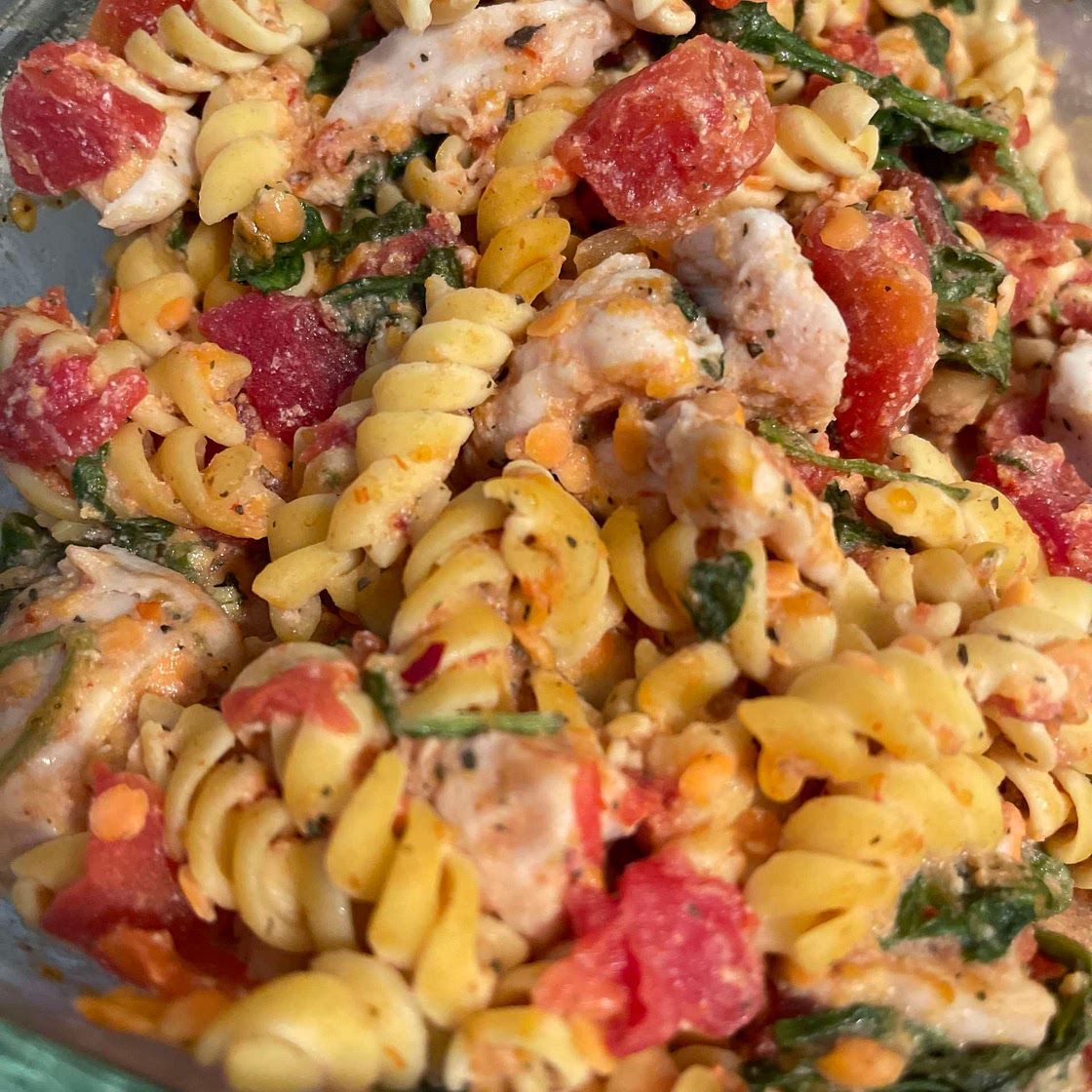 Chicken & tomato dump & bake pasta