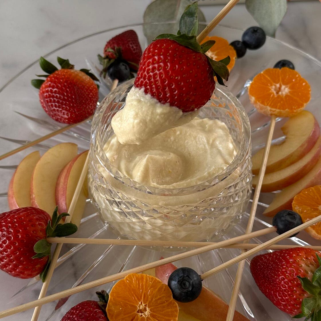 Skin Healthy Lemon Cheesecake Dip (vegan)