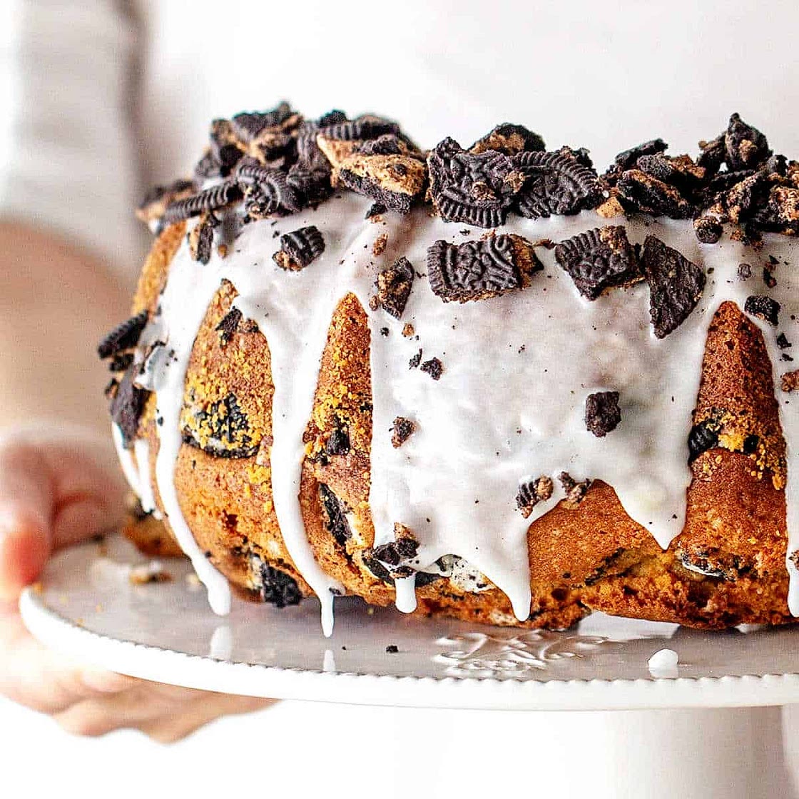 Oreo Bundt Cake Recipe (cookies and cream)