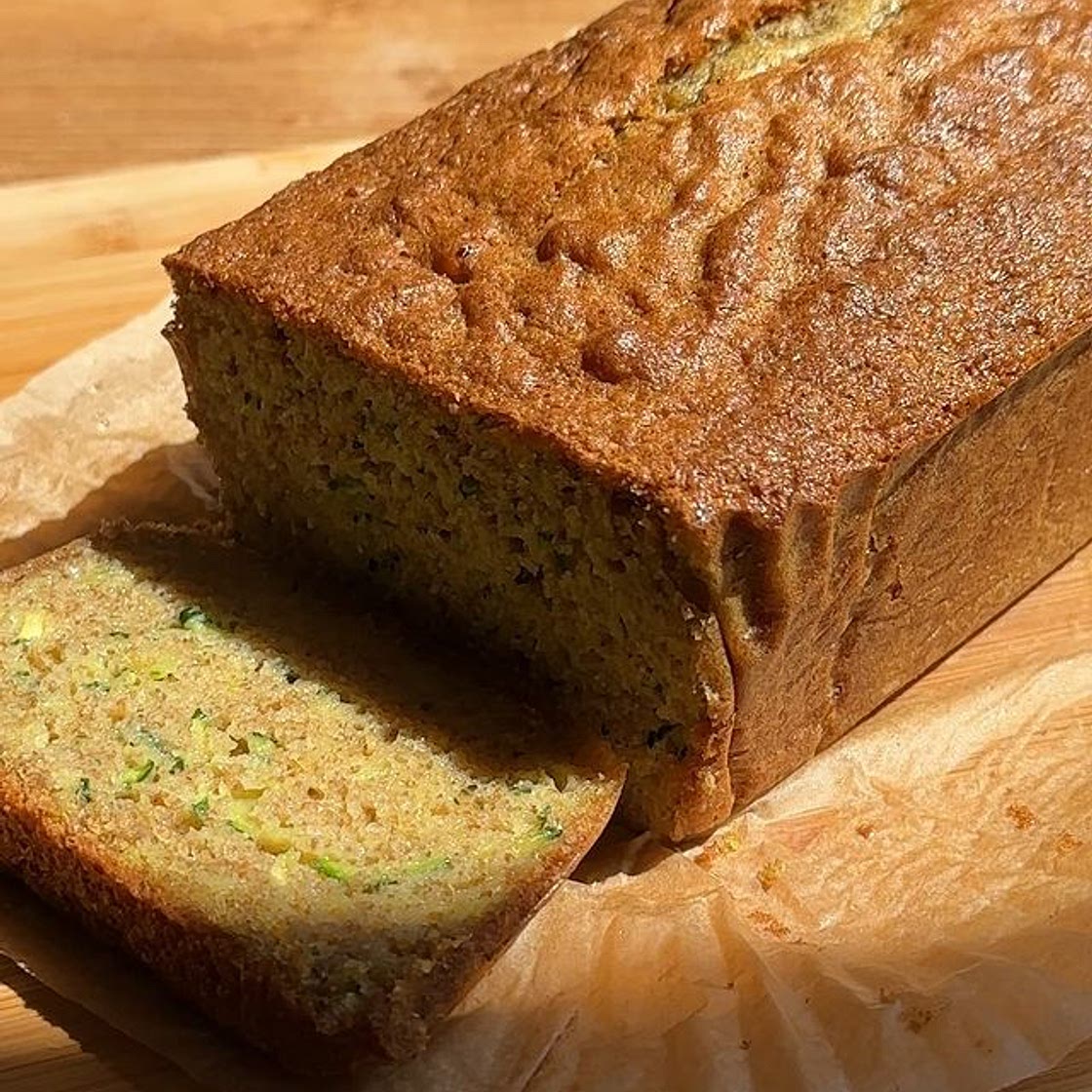 Courgette, lemon and olive oil cake