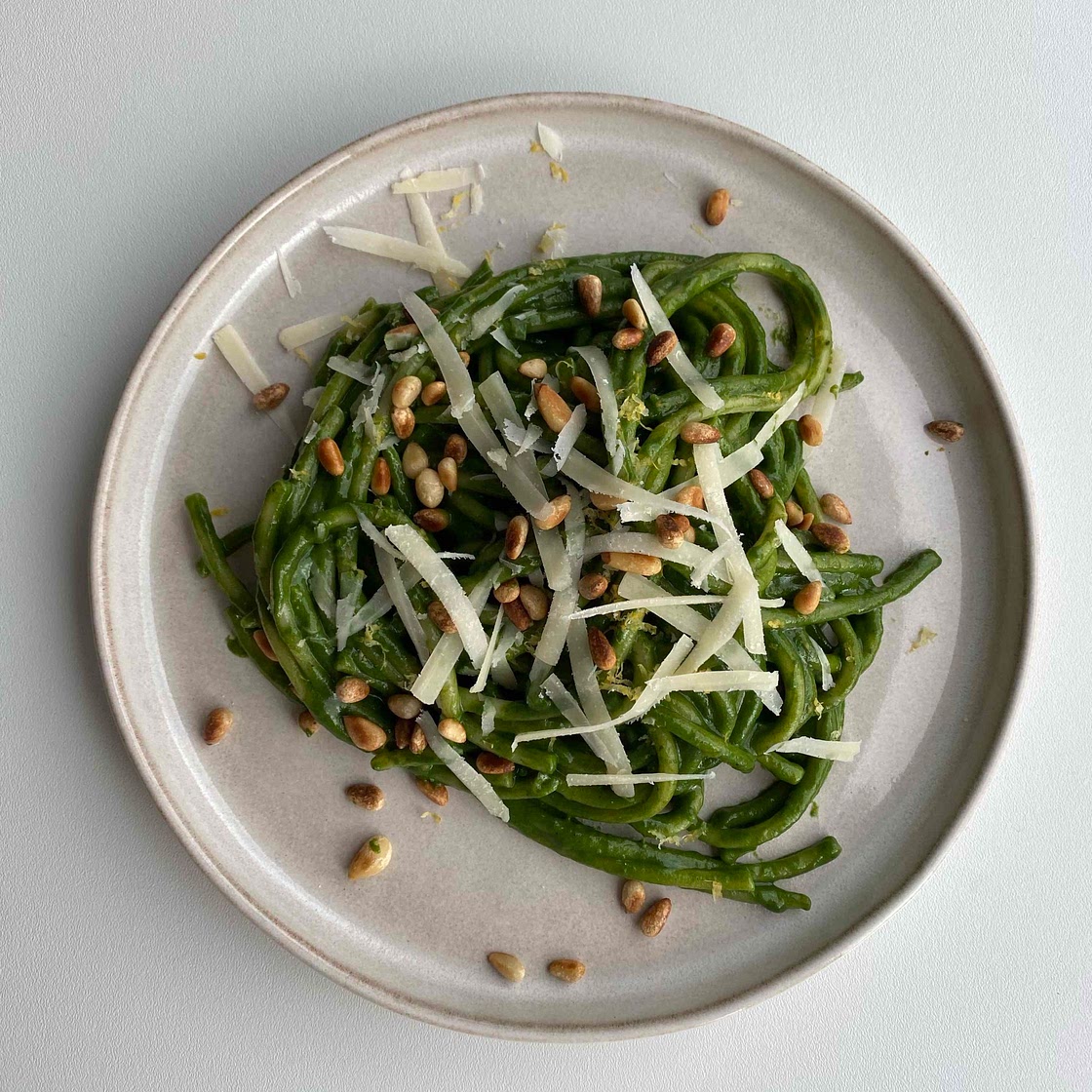 Creamy green pasta