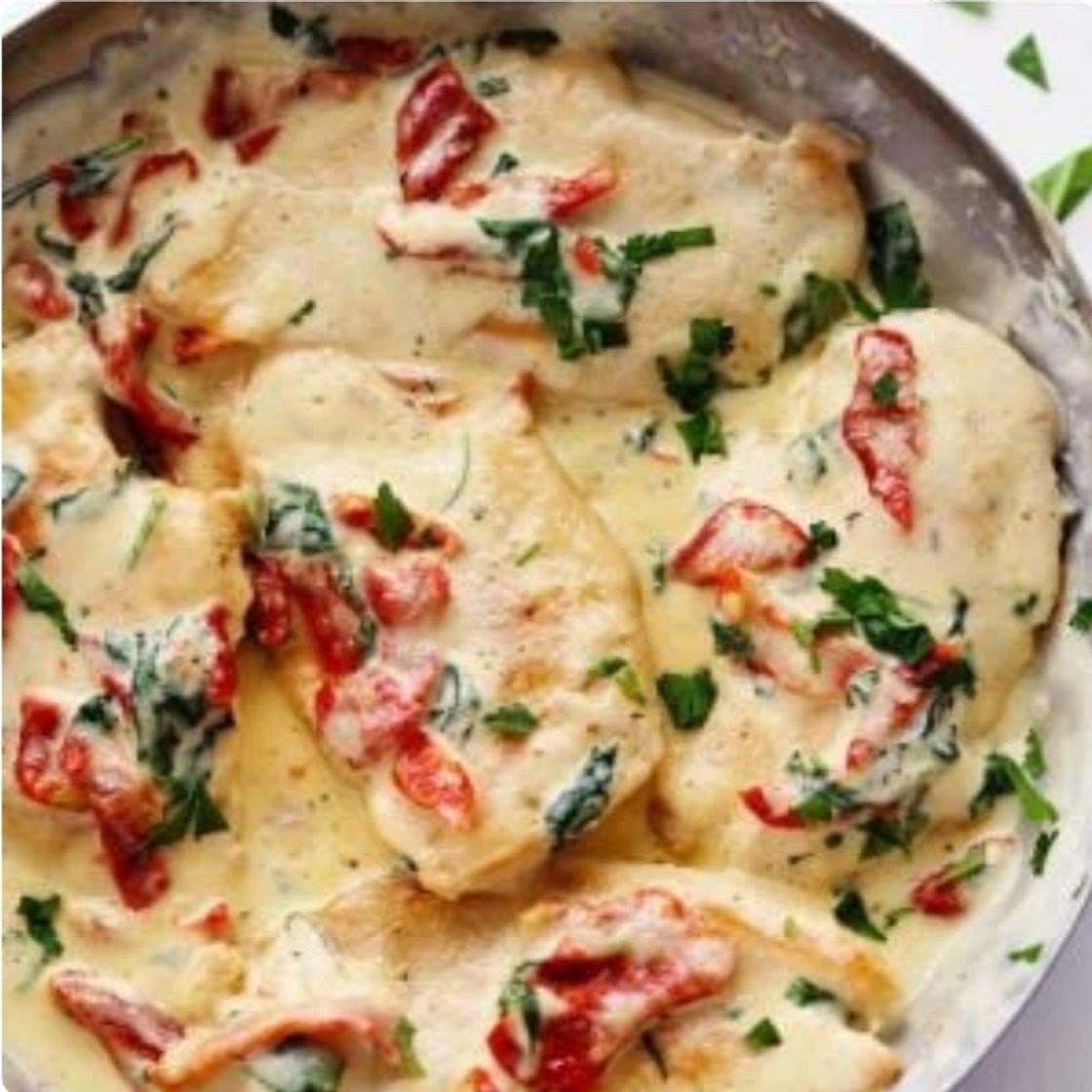 Creamy Tuscan Garlic Chicken - The Recipe Critic