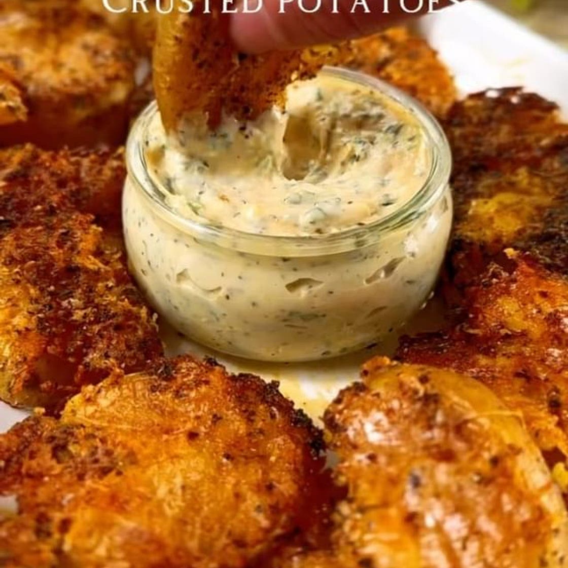 The mayo garlic dipping sauce