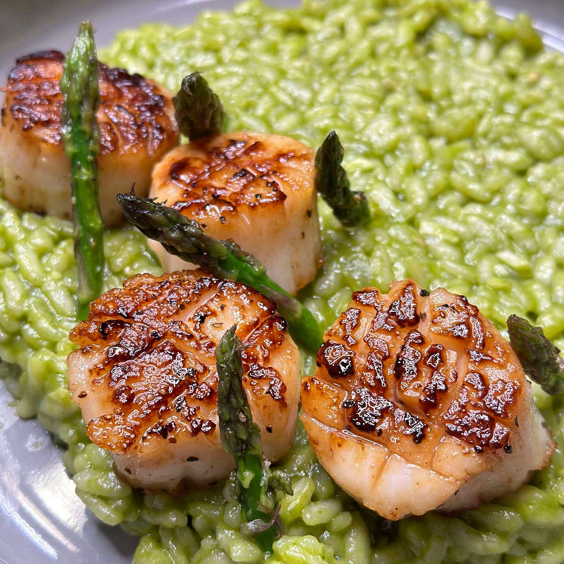 Seared Scallops with Spinach Risotto