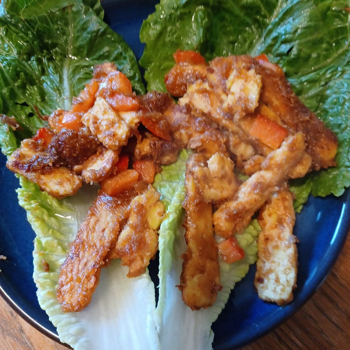 peanut tempeh lettuce wraps
