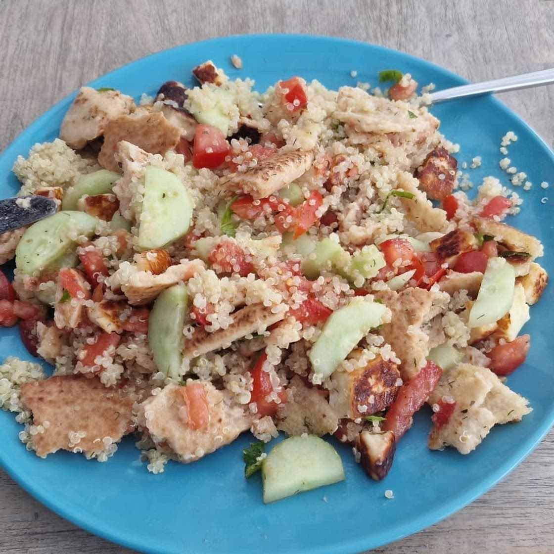 Halloumi & quinoa fattoush