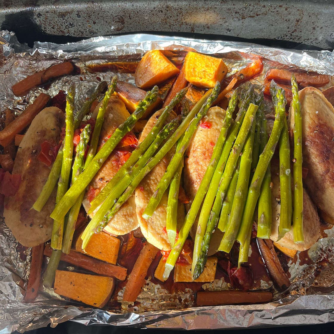 Balsamic chicken traybake