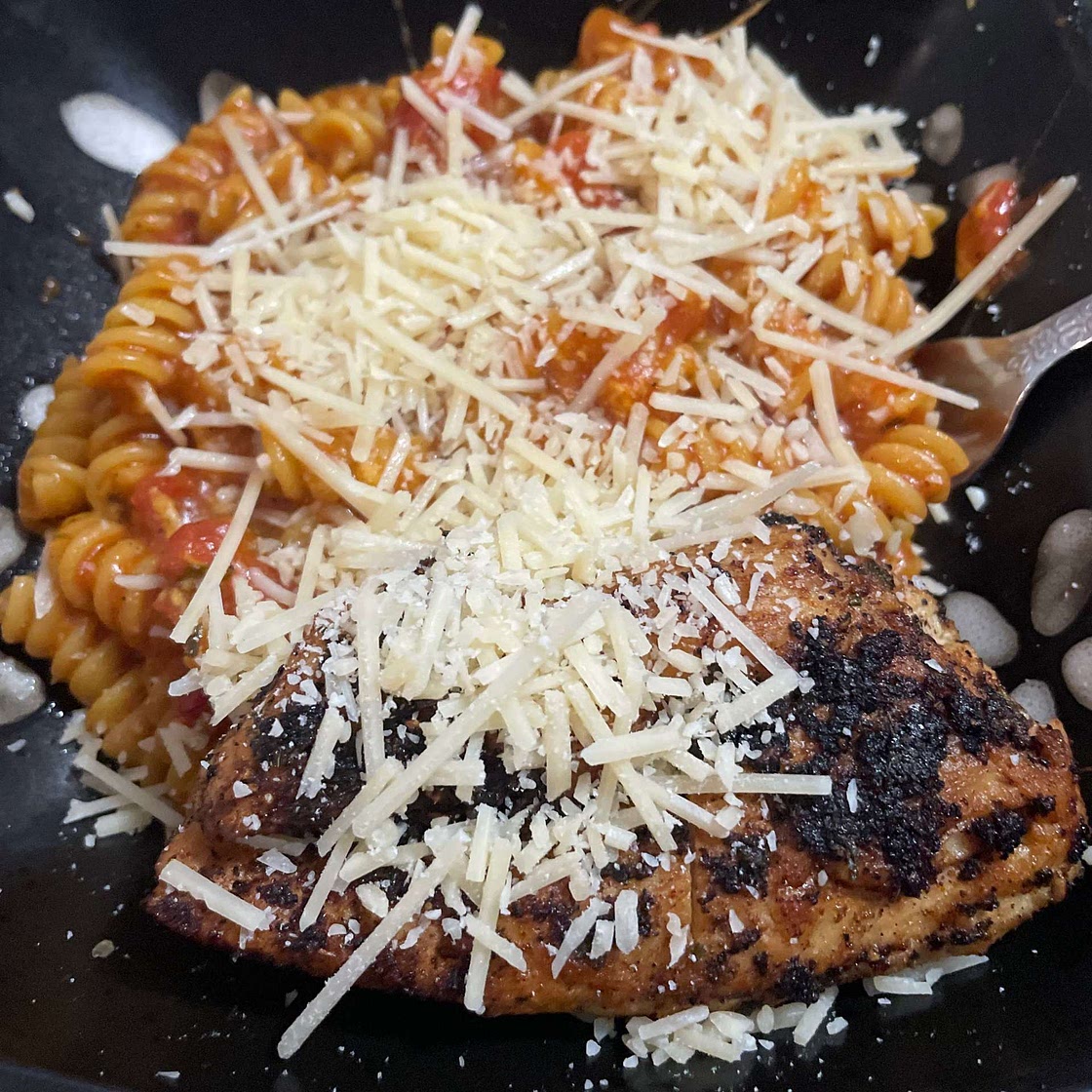 One Pot “Chicken Parm” Pasta