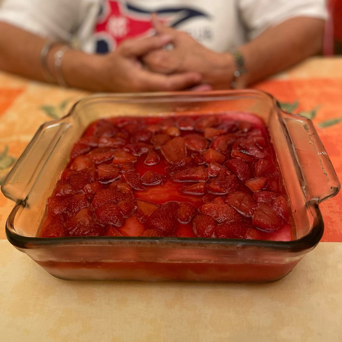 NO BAKE STRAWBERRY DESSERT