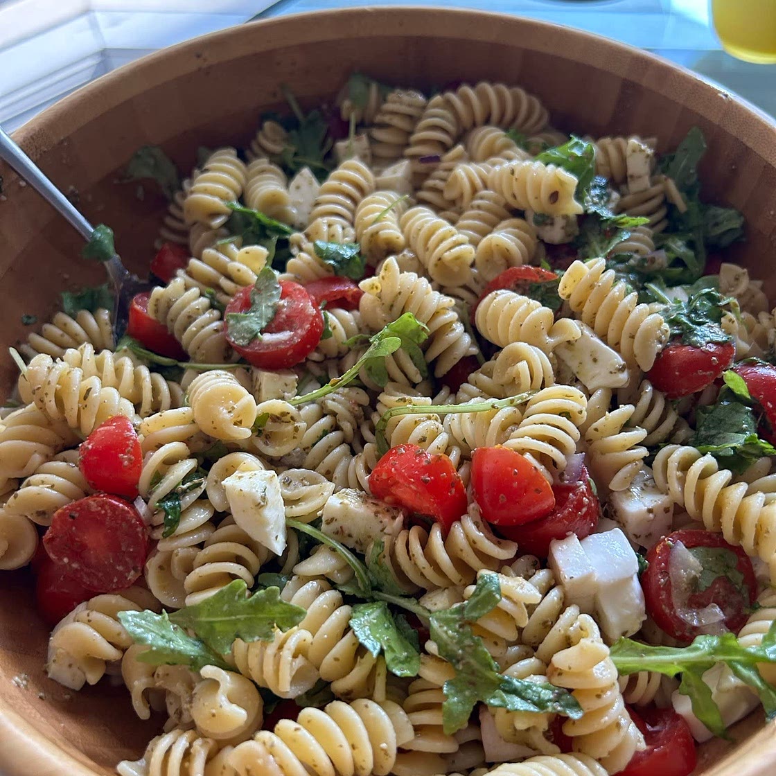 Caprese Pesto Pasta 