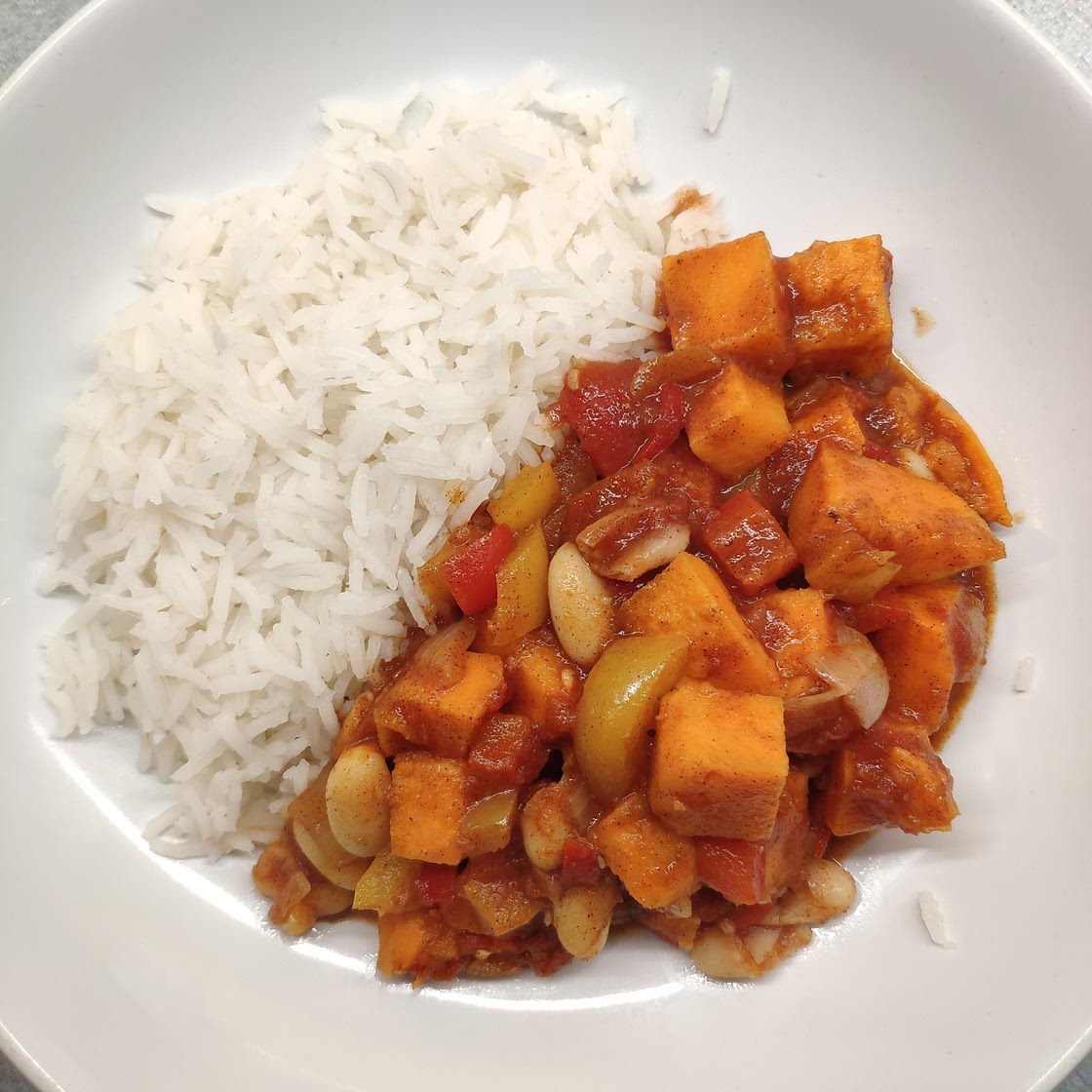 Sweet potato & white bean chilli