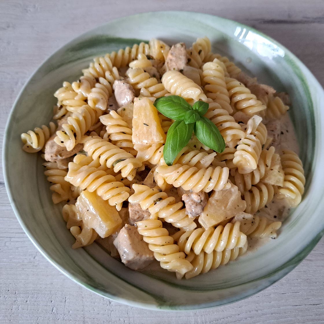 Pasta mit Hähnchen Hawaii
