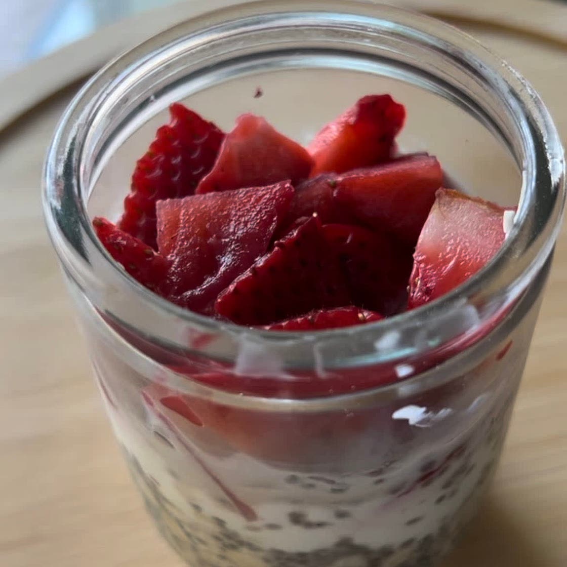 Strawberry Créme Overnight Oats
