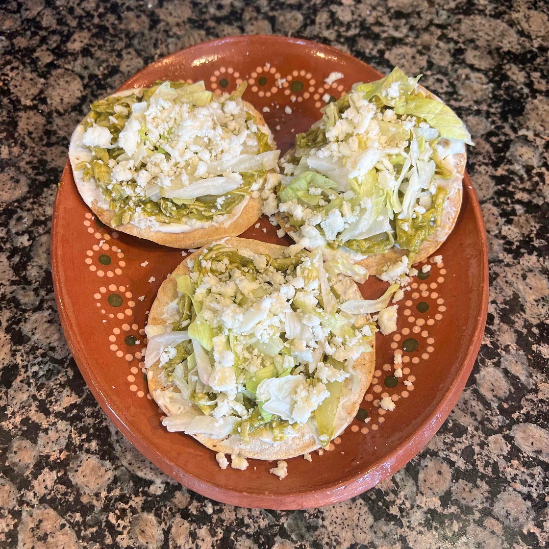 TOSTADAS DE TINGA VERDE