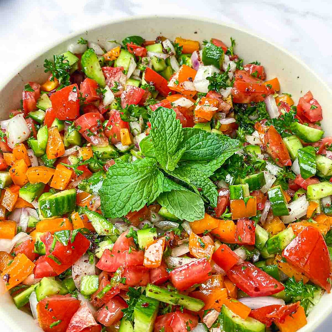 Turkish Shepherd Salad: Çoban Salatas