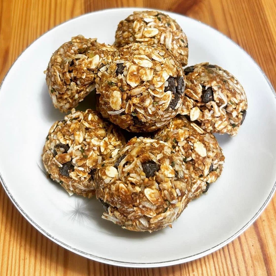 Chocolate Chip Coconut Oat Balls