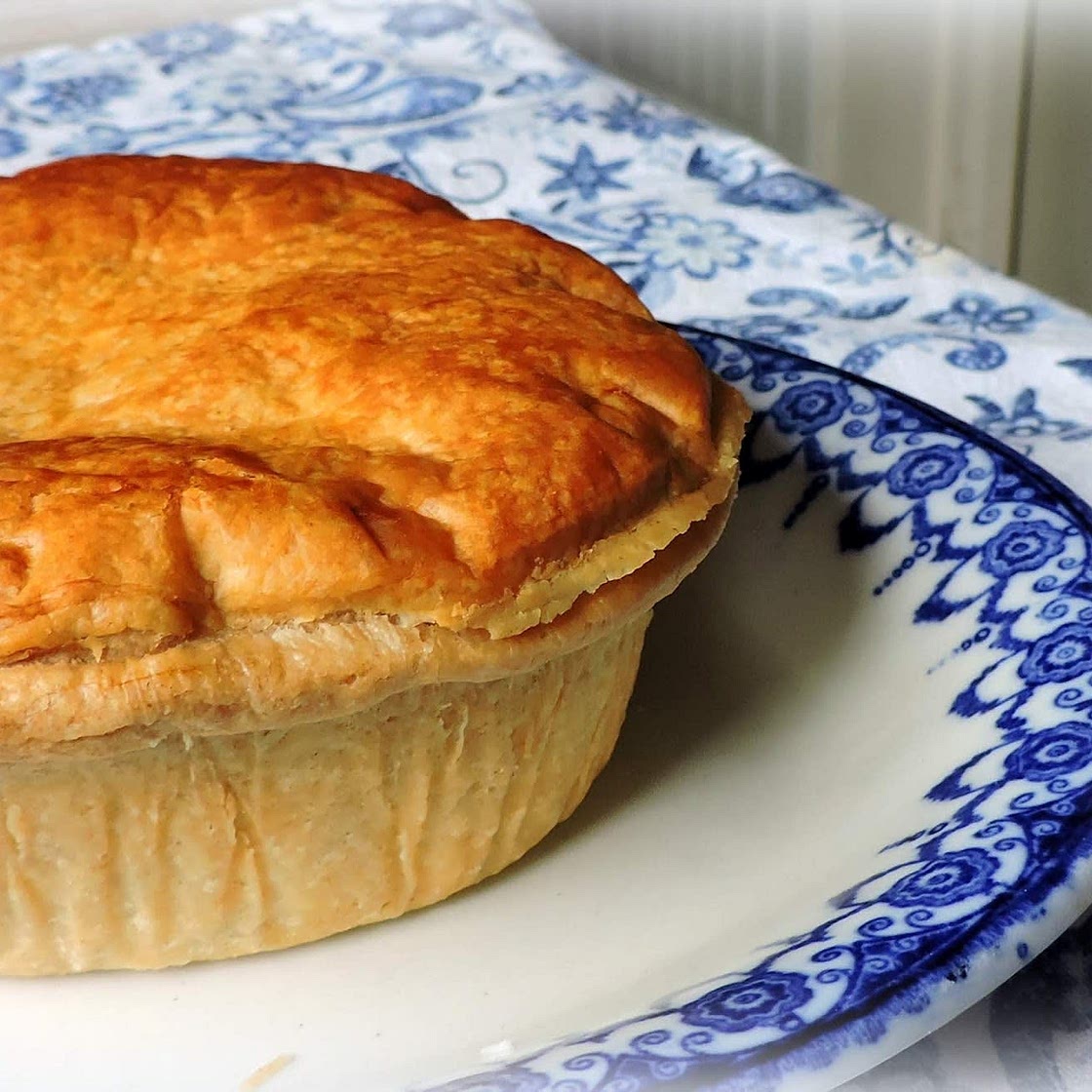 Cauliflower Cheese & Caramalised Onion Pie