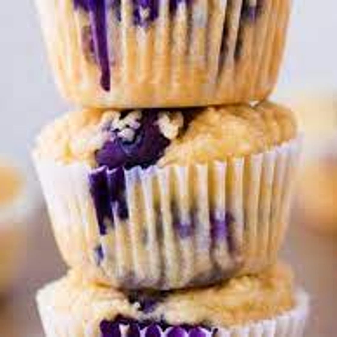 Low-Sugar Blueberry Muffins