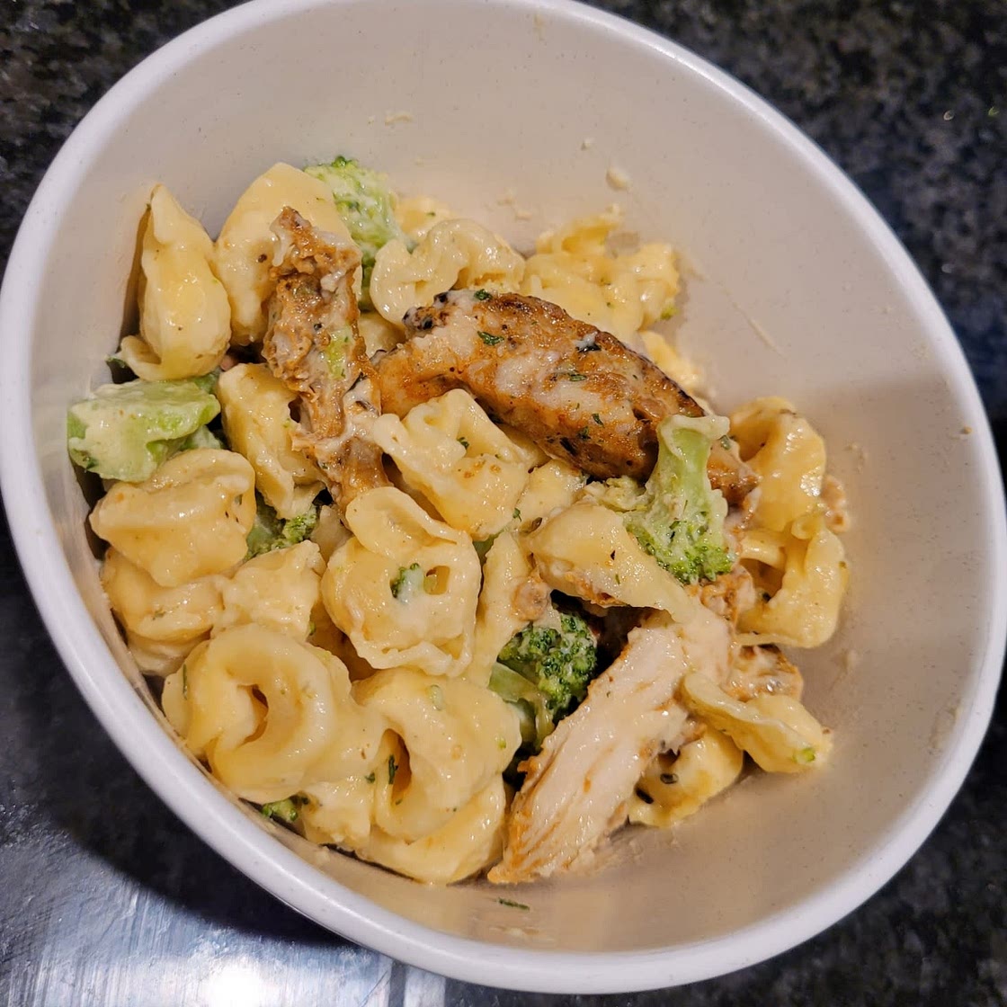 Chicken 'N Tortelloni Alfredo