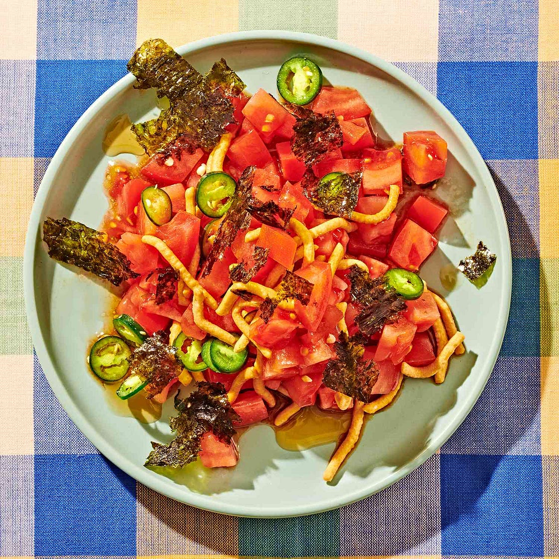 Spicy Tomato & Seaweed Salad