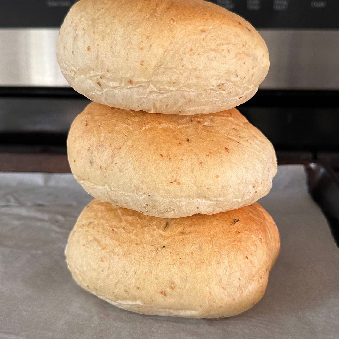 Savoury sandwich rolls (egg-free) bread machine