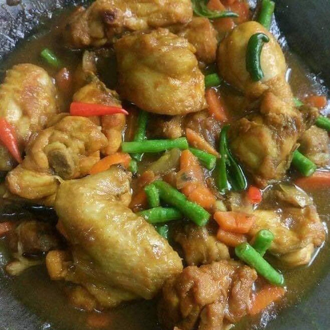 Ayam Masak Kunyit Berkuah