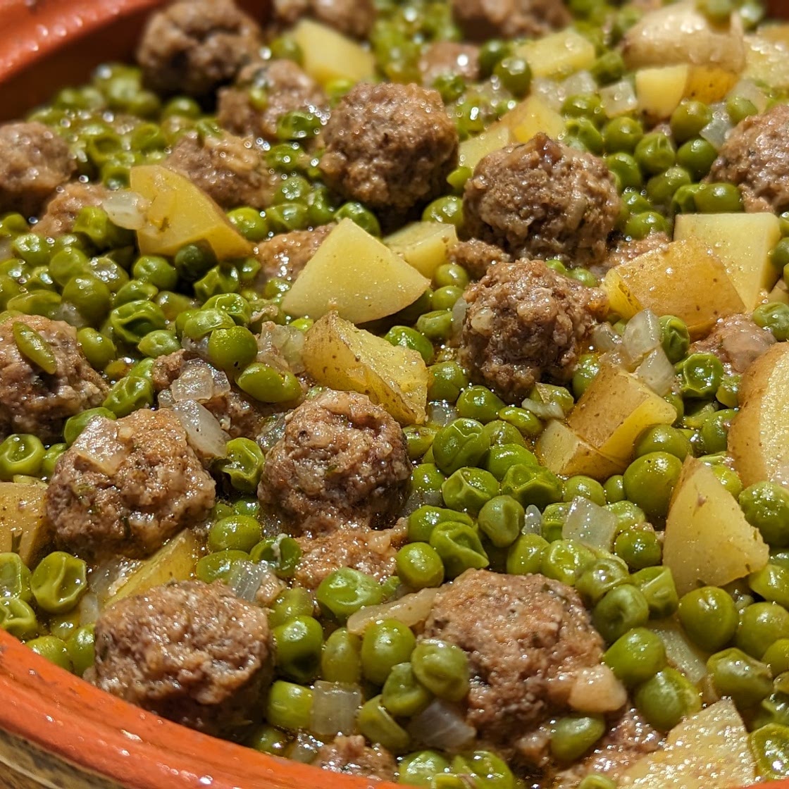 Meatball and Peas Tagine - Tagine Jelbana