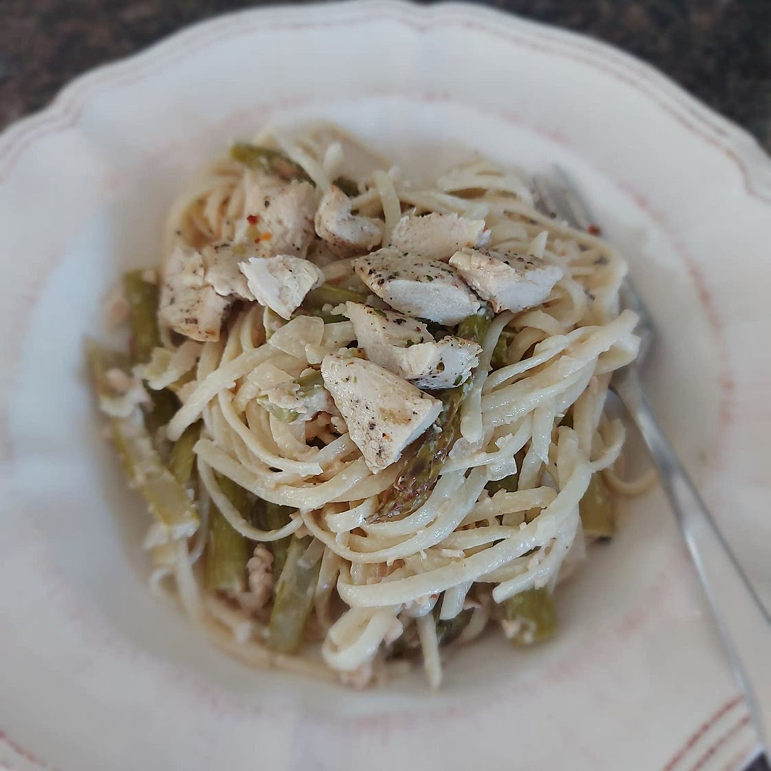 Lemon Asparagus Chicken Pasta
