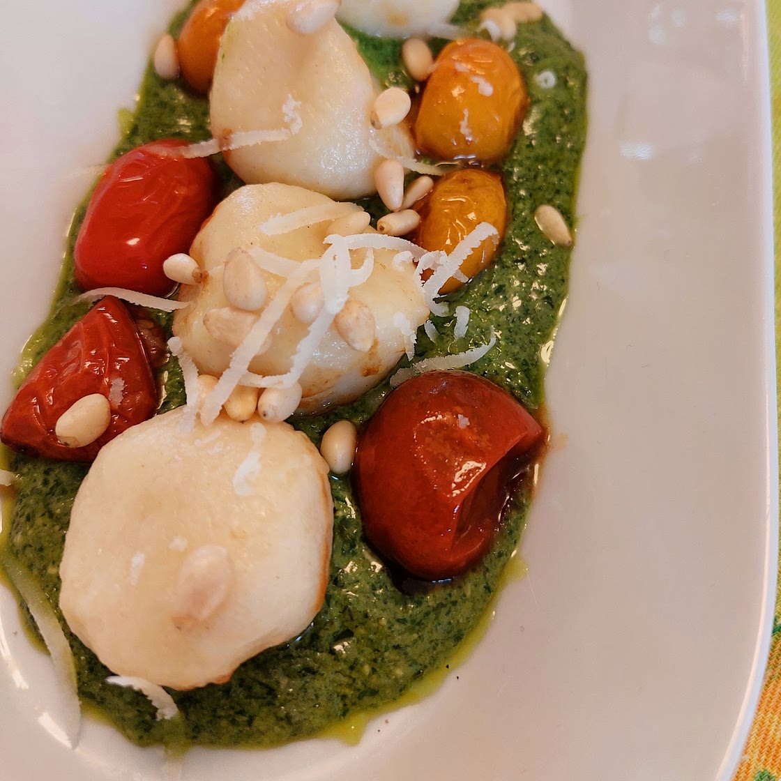 Ricotta gnocchi - Rucola and basil pesto, and cherry tomatoes